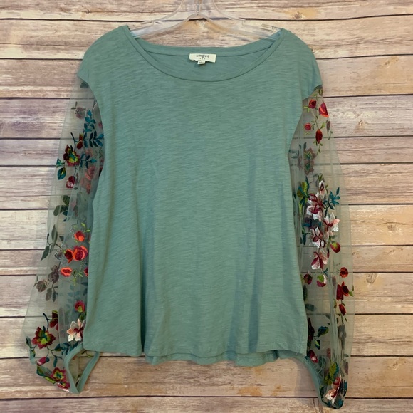 Umgee Tops - Umgee green top sheer floral embroidered sleeves